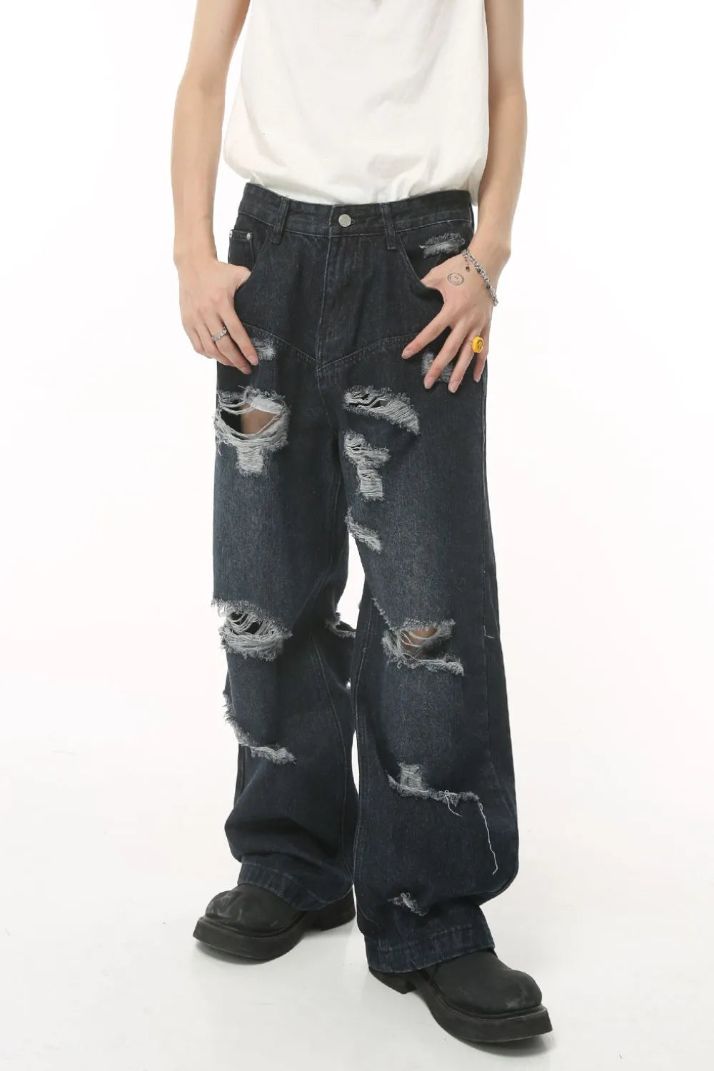 Distressed Wide Leg Pocketed Men's Jeans Carauana Store