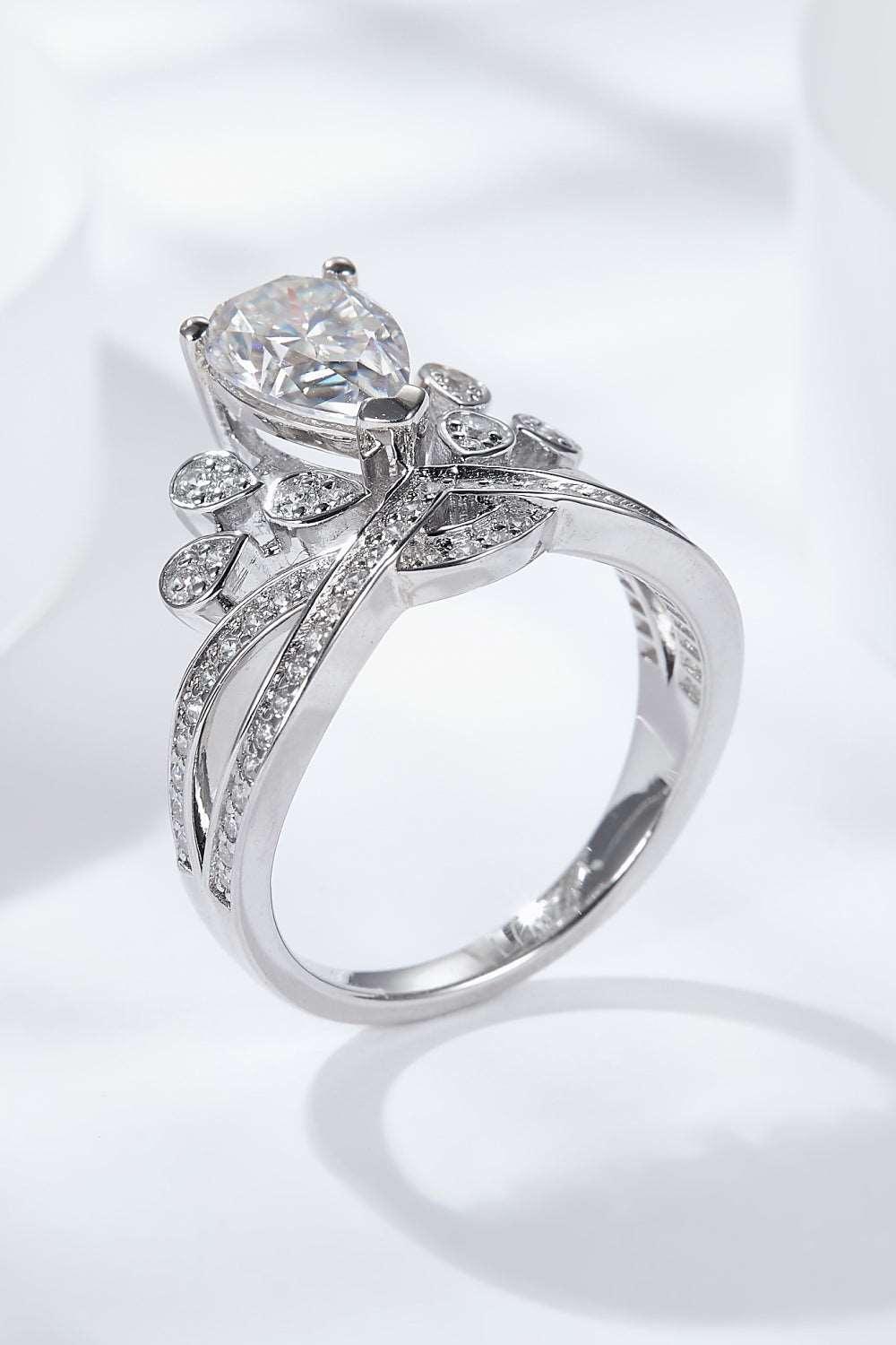 1.5 Carat Moissanite Crown-Shaped Ring Carauana Store