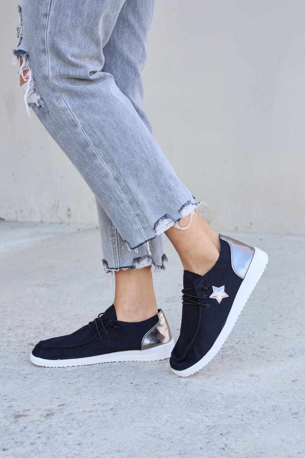 Forever Link Star Lace-Up Flat Sneakers Carauana Store