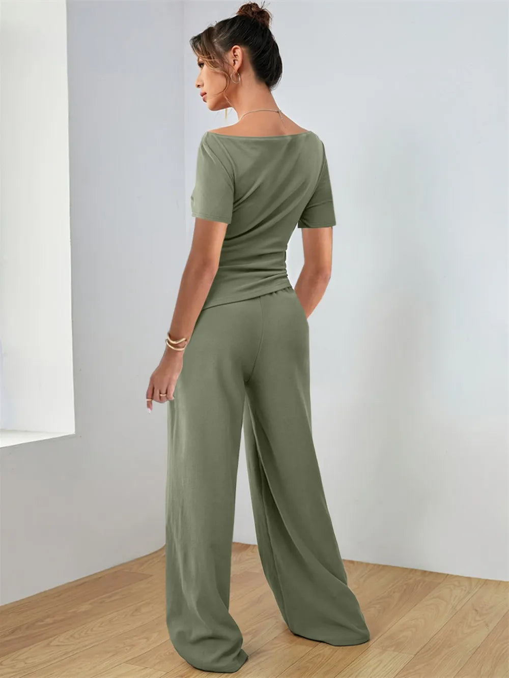 Round Neck Short Sleeve T-Shirt and Pants Set Carauana Store